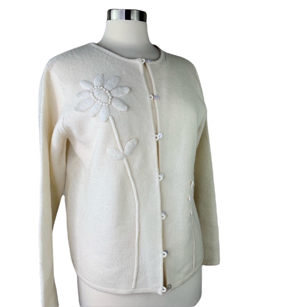 Alexandra Bartlett 100% Lambs Wool Button Cardigan Size Medium Petite